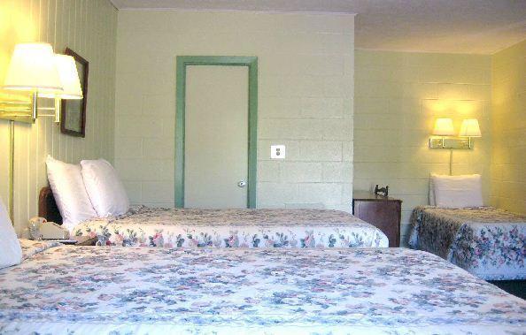 White Columns Motel Pine Mountain  Quarto foto
